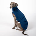 Bild in Galerie-Betrachter laden, Fleece Shirt Iggy Navy – Hundekleidung für Dackel, Windspiele und Whippets – Rückenansicht