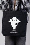 Bild in Galerie-Betrachter laden, Jutebeutel „Dog Person“ aus recyceltem Canvas