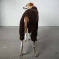 Bild in Galerie-Betrachter laden, Overall Windhund Espresso – Hundekleidung für Dackel, Windspiele und Whippets – Rückenansicht
