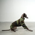 Bild in Galerie-Betrachter laden, Pullover Iggy Camouflage – optimale Passform für Windhunde, Windspiele und Dackel