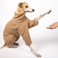 Bild in Galerie-Betrachter laden, Teddy Overall Windhund Camel – Hund in Bewegung – bequeme Hundekleidung für Windhunde