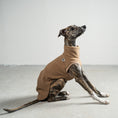 Bild in Galerie-Betrachter laden, FLEECE SHIRT Windhund Camel
