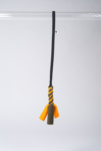 Karma_Hund_Bungee-Tau_Orange_Olive_hängend