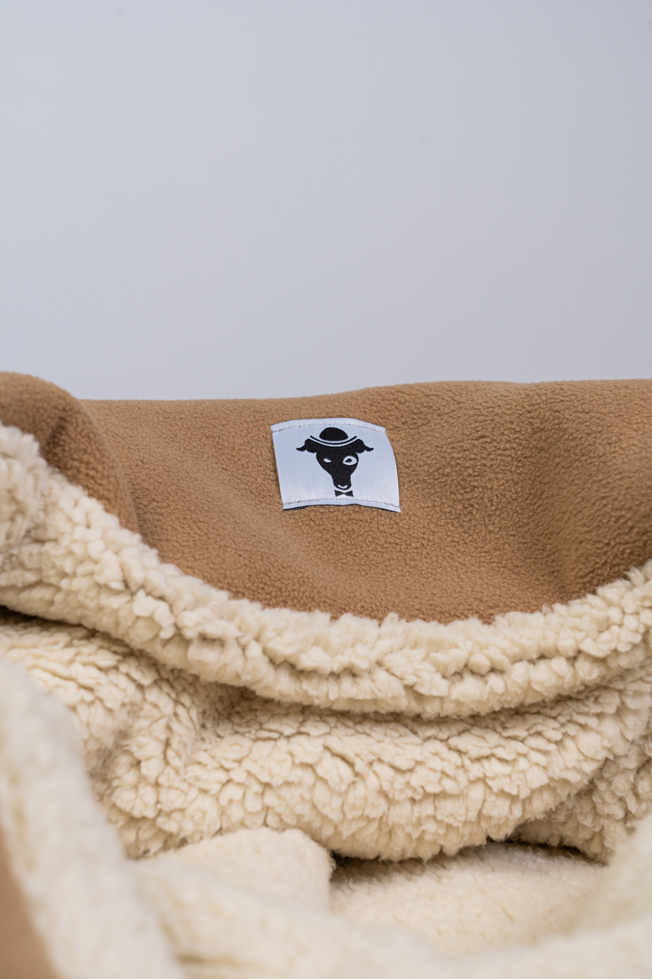 Detailaufnahme Wellsoft Hundeschlafsack mit Logo