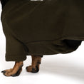 Bild in Galerie-Betrachter laden, PULLOVER Dackel Dark Olive
