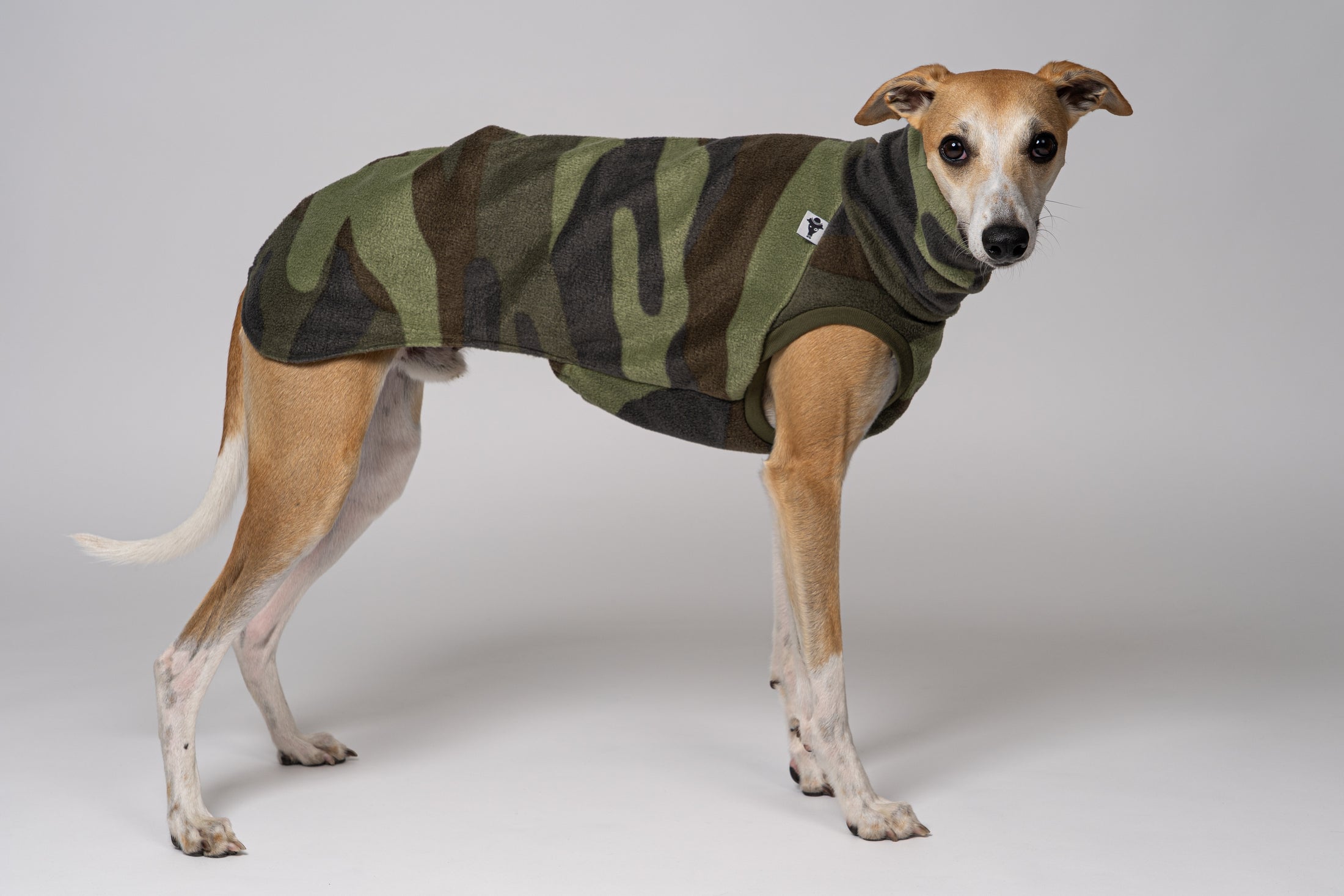 Fleece-Shirt in Camouflage – funktionales Design für Sichtbarkeit und Stil